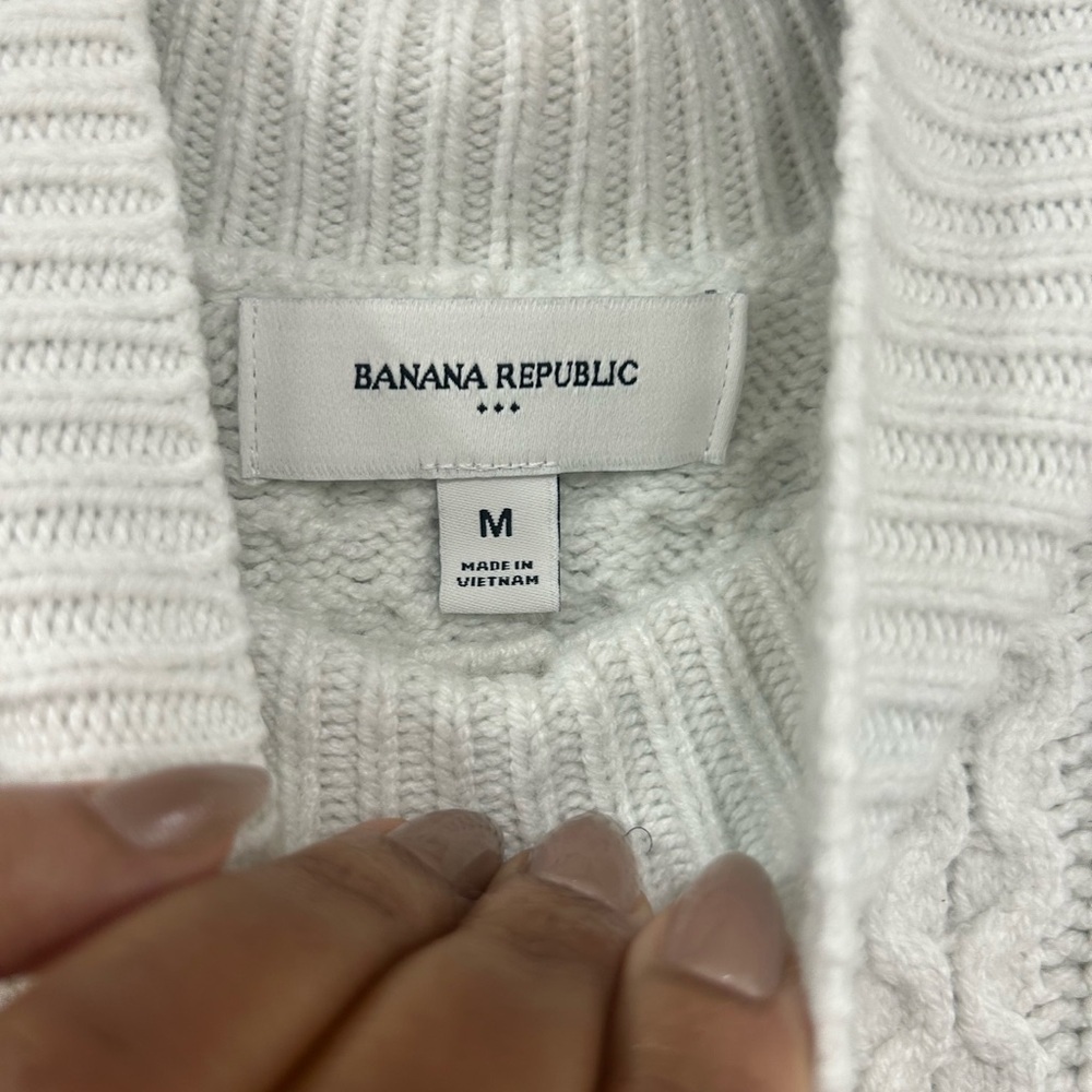 Banana Republic Cable Knit Winter White Knit Sweater - Picture 3 of 7